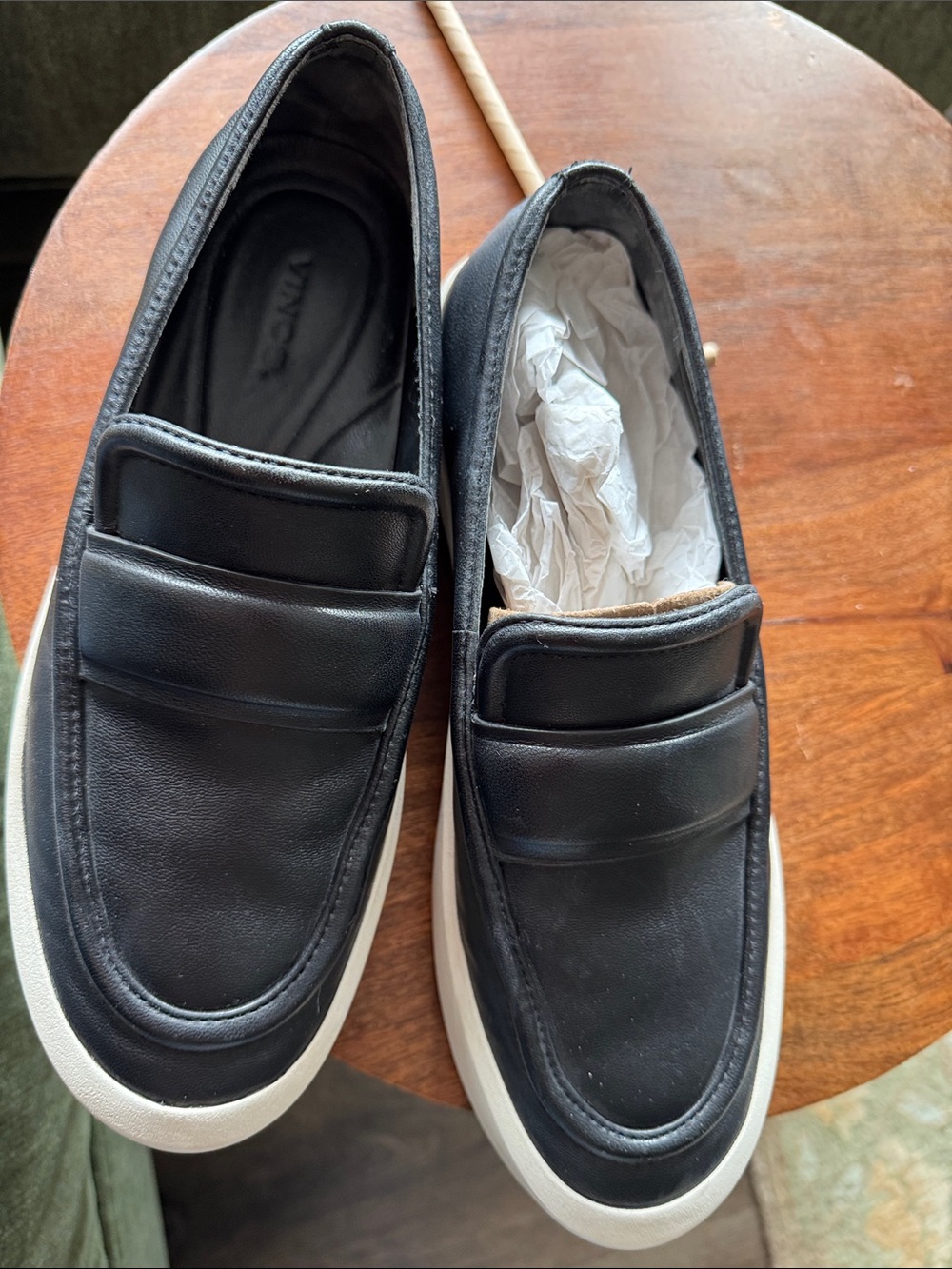 VINCE loafers black leather sz8